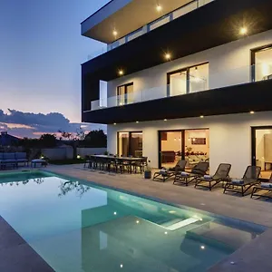 https://villa-aquarius-pula.pula-hotels.org